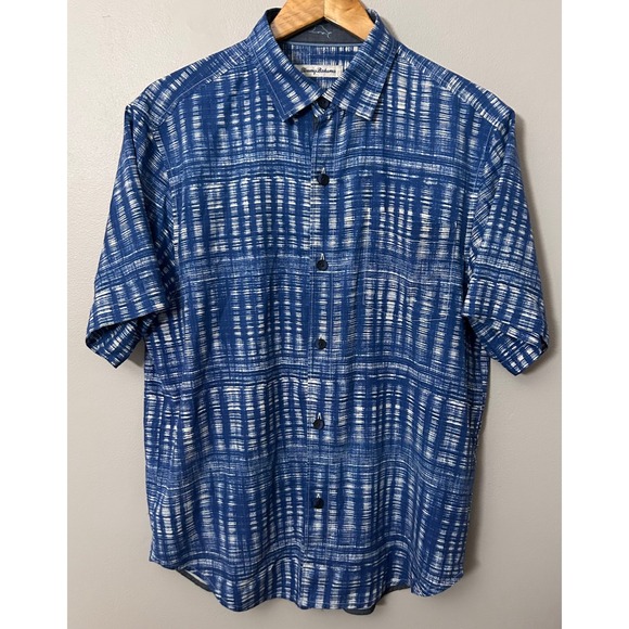 Tommy Bahama Mens M Blue White Pattern Button Down Short Sleeve‎ Casual Shirt - Picture 2 of 6